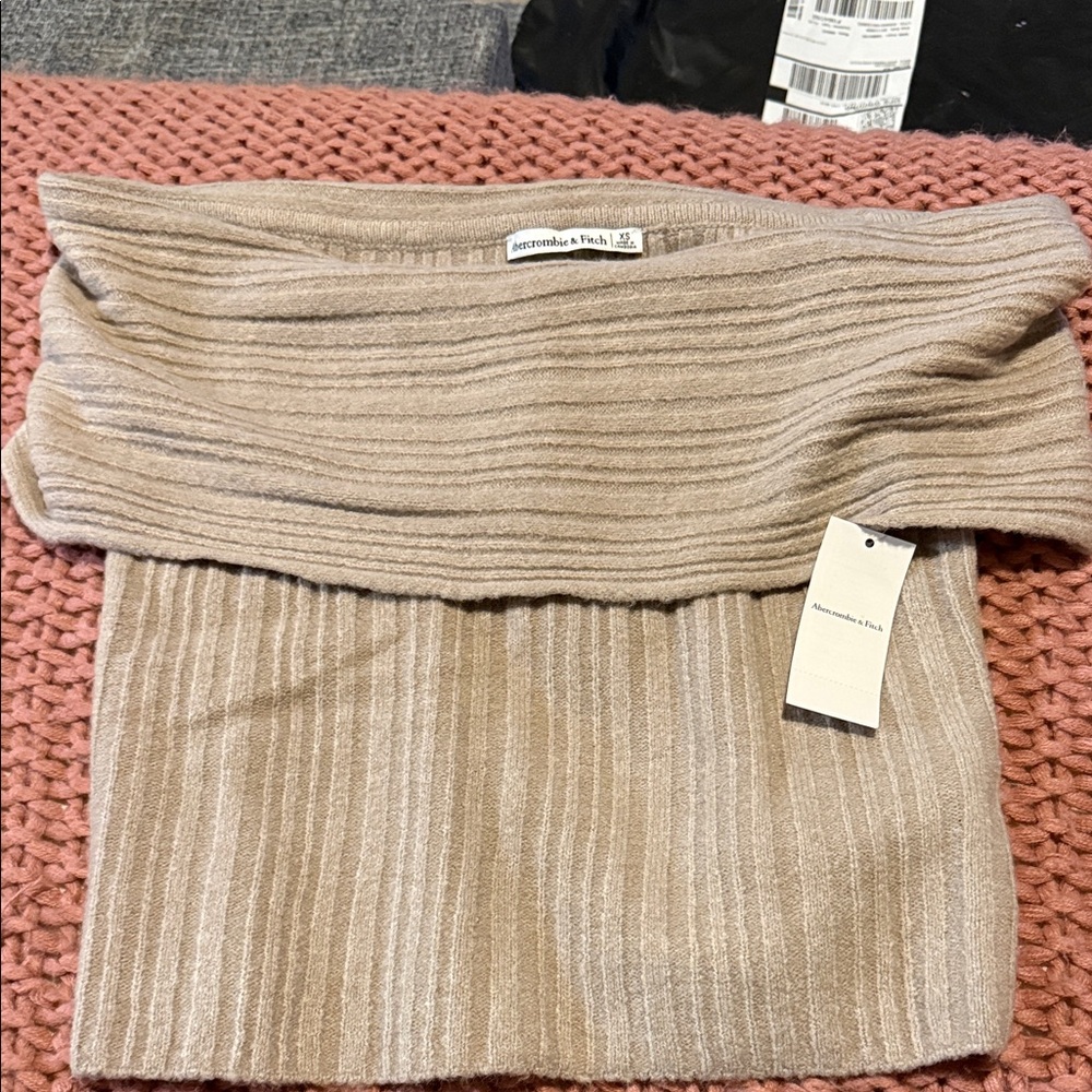 Abercrombie & Fitch Ribbed Off-the-Shoulder Sweater in Taupe